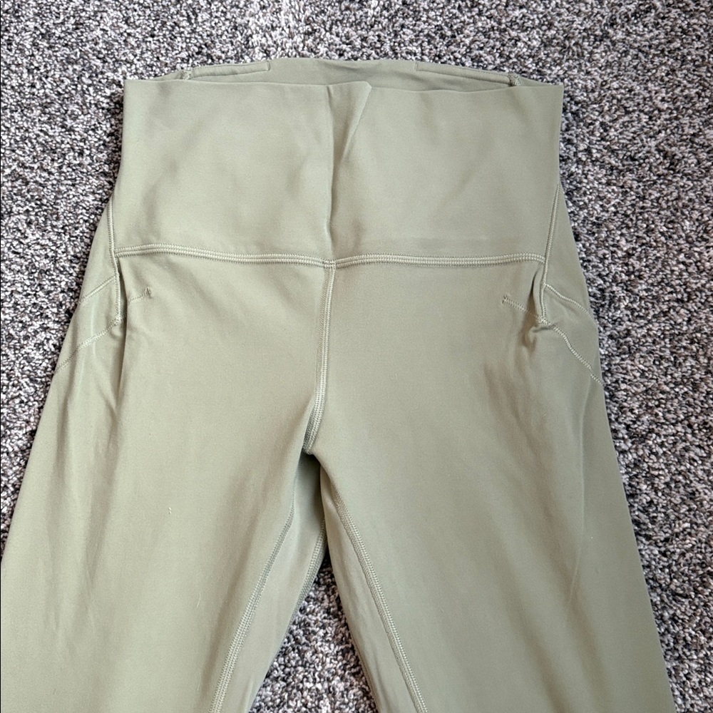 Lululemon Green Leggings Size 6 - Picture 2 of 5
